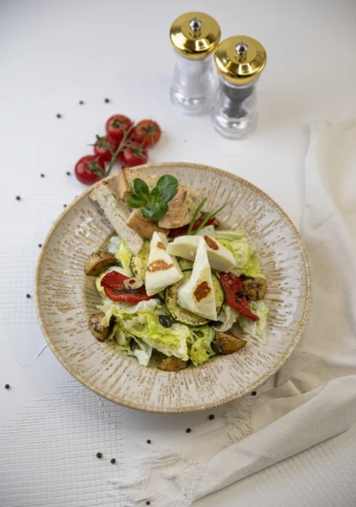 Vegetariánus saláta